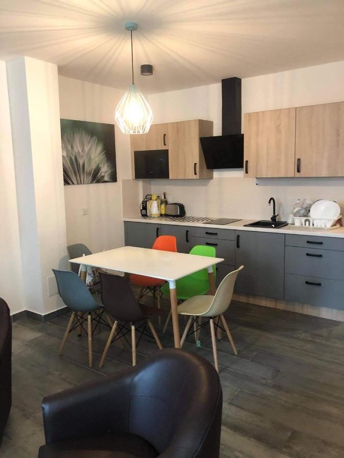 LIDO nappali + 3 háló apartman Balatonlelle Esterno foto